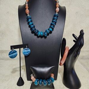 Elegant Blue and Pink Beaded Jewelry Set